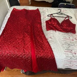 Red Sequin 2-Piece Evening Gown – Size 6